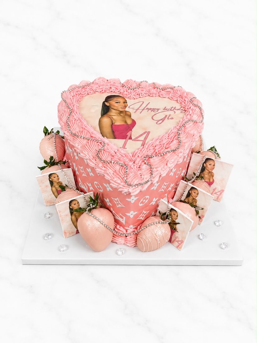 Gâteau pour occasion spéciale Obéissance 1